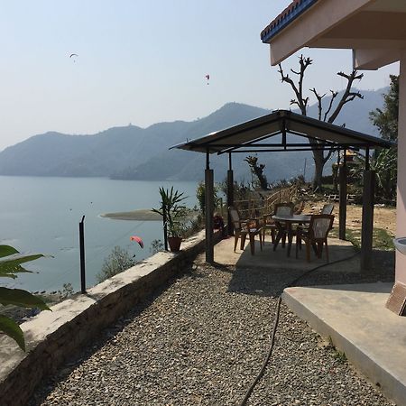 360 Lakefront Restro And Lodge Pokhara Exterior foto