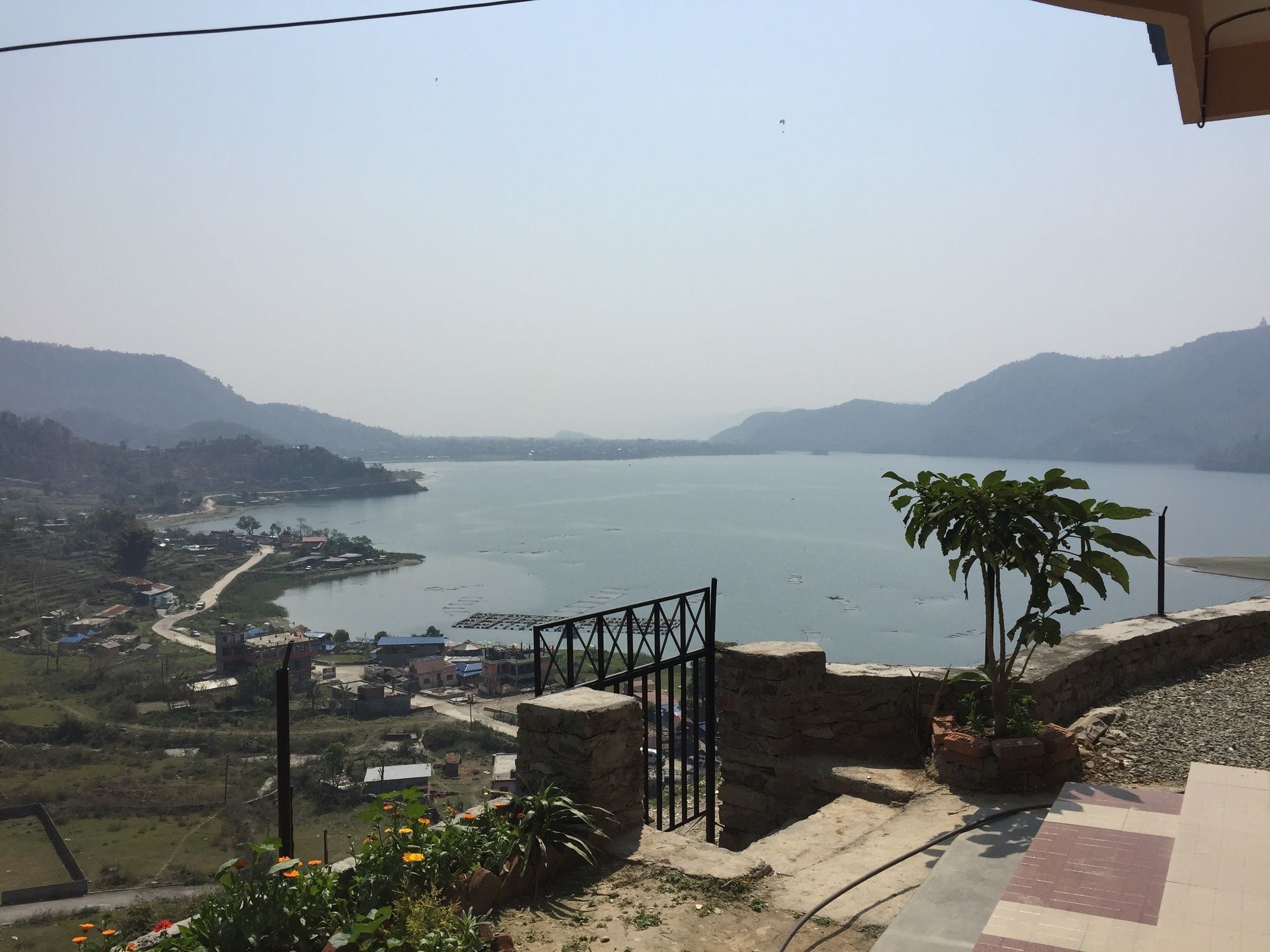 360 Lakefront Restro And Lodge Pokhara Exterior foto