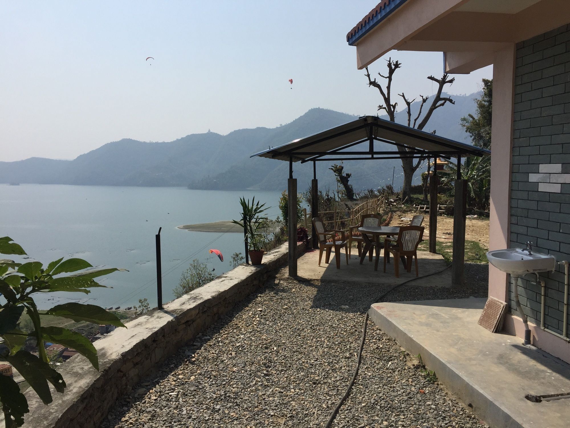 360 Lakefront Restro And Lodge Pokhara Exterior foto